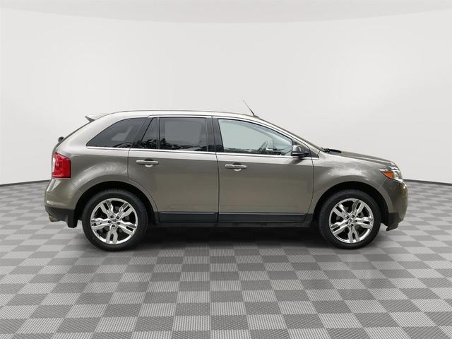 Photo of 2013 Mineral Gray Metallic Ford Edge