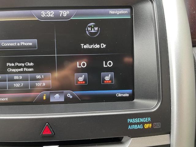 Photo of 2013 Mineral Gray Metallic Ford Edge