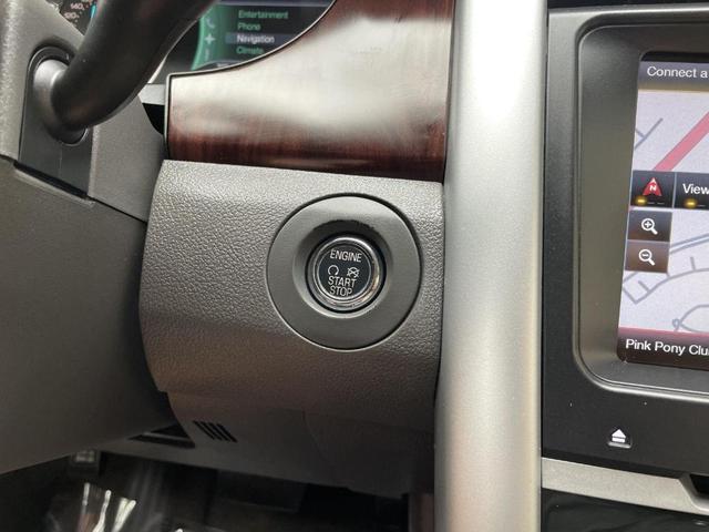Photo of 2013 Mineral Gray Metallic Ford Edge