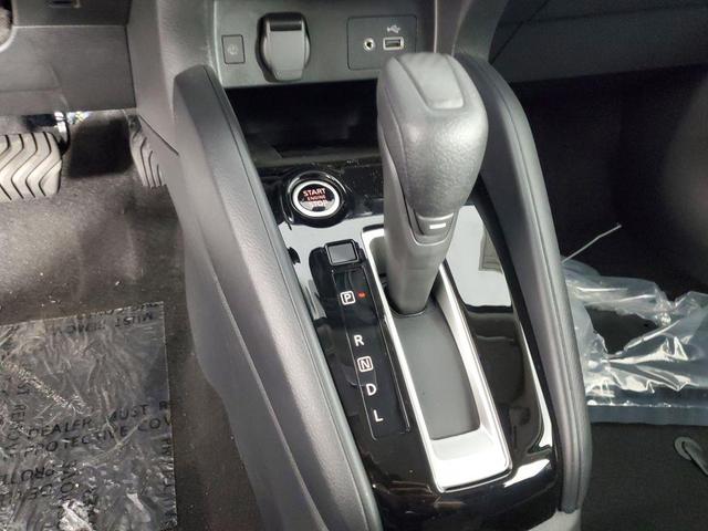 Photo of 2025 Brilliant Silver Metallic Nissan Versa