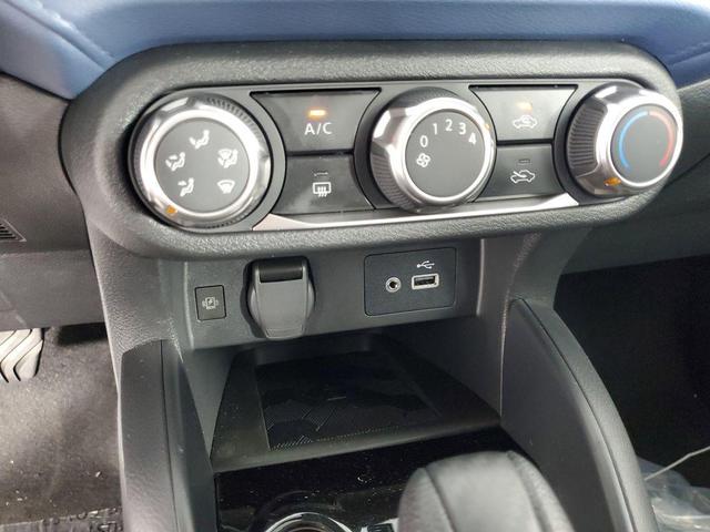 Photo of 2025 Brilliant Silver Metallic Nissan Versa