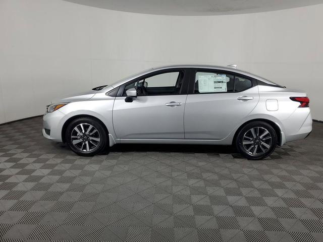 Photo of 2025 Brilliant Silver Metallic Nissan Versa