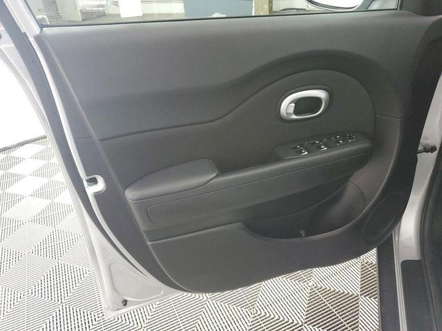 Photo of 2018 Bright Silver Kia Soul