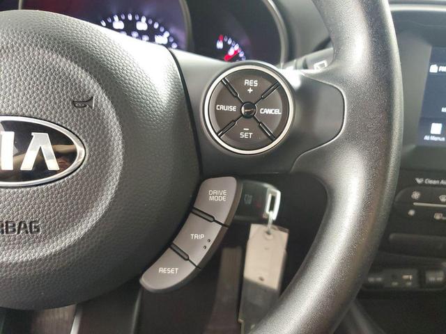 Photo of 2018 Bright Silver Kia Soul