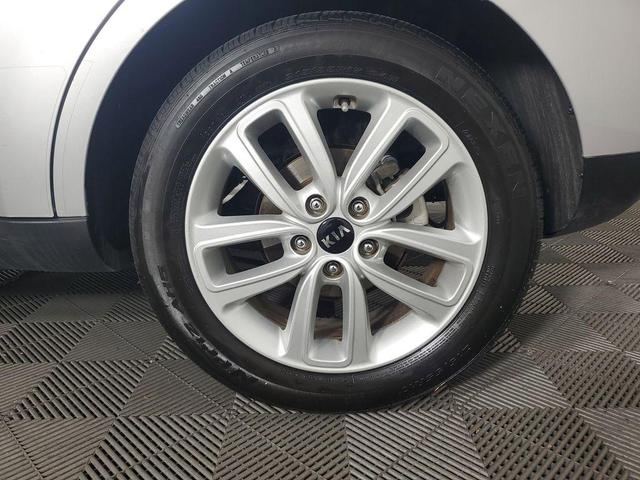Photo of 2018 Bright Silver Kia Soul