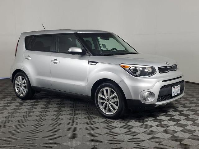 Photo of 2018 Bright Silver Kia Soul