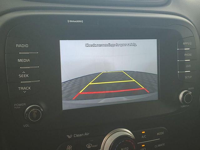 Photo of 2018 Bright Silver Kia Soul