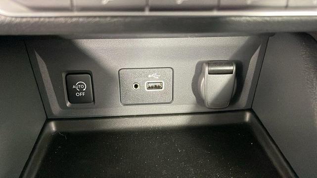 Photo of 2025 Black Nissan Sentra