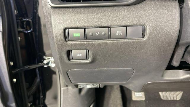 Photo of 2025 Black Nissan Sentra