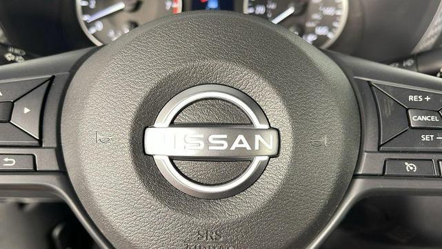 Photo of 2025 Black Nissan Sentra