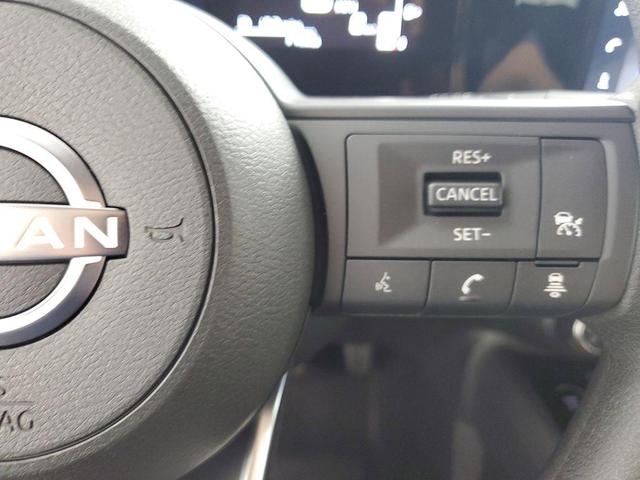 Photo of 2025 Canyon Bronze M Nissan Kicks