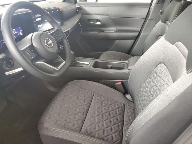 Photo of 2025 Canyon Bronze M Nissan Kicks