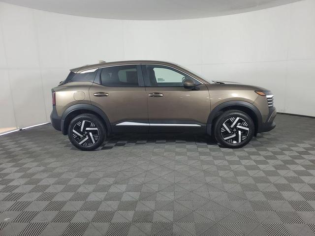 Photo of 2025 Canyon Bronze M Nissan Kicks