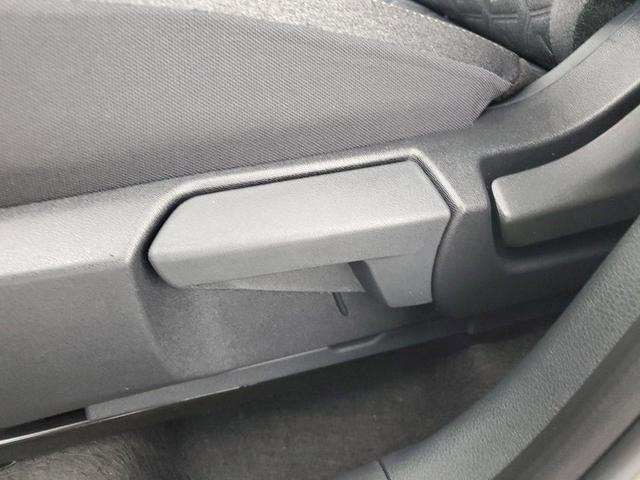 Photo of 2025 Canyon Bronze M Nissan Kicks