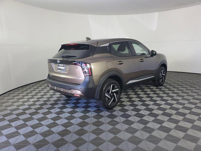 Photo of 2025 Canyon Bronze M Nissan Kicks