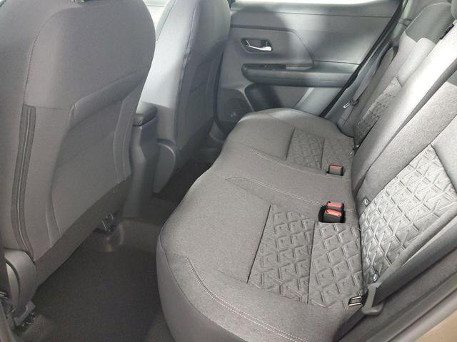 Photo of 2025 Canyon Bronze M Nissan Kicks