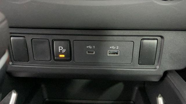Photo of 2025 Black Nissan Frontier
