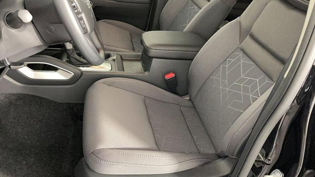 Photo of 2025 Black Nissan Frontier