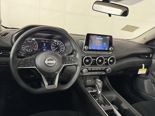 Photo of 2025 Gun Metallic Nissan Sentra