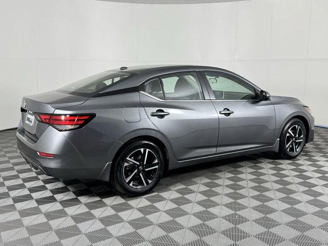 Photo of 2025 Gun Metallic Nissan Sentra