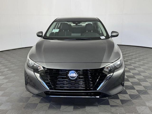 Photo of 2025 Gun Metallic Nissan Sentra
