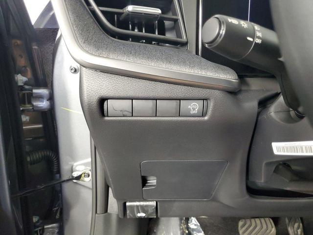 Photo of 2025 Gun Metallic Nissan Kicks