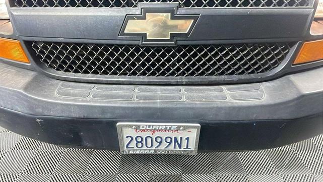 Photo of 2014 Summit White Chevrolet Express 2500