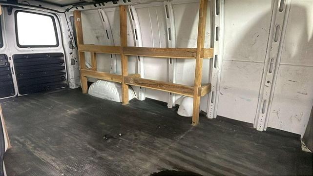 Photo of 2014 Summit White Chevrolet Express 2500