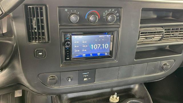 Photo of 2014 Summit White Chevrolet Express 2500