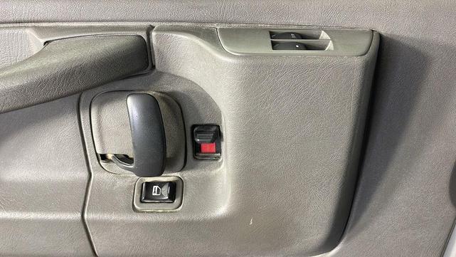 Photo of 2014 Summit White Chevrolet Express 2500