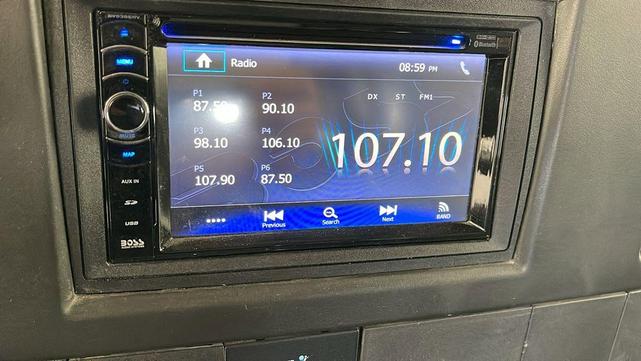 Photo of 2014 Summit White Chevrolet Express 2500
