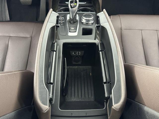 Photo of 2018 Mineral White Metallic BMW X5