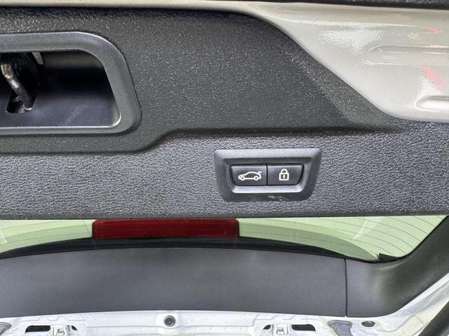 Photo of 2018 Mineral White Metallic BMW X5