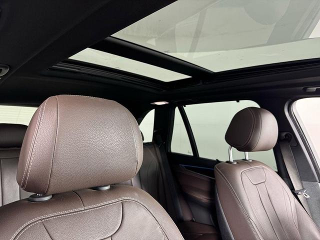 Photo of 2018 Mineral White Metallic BMW X5