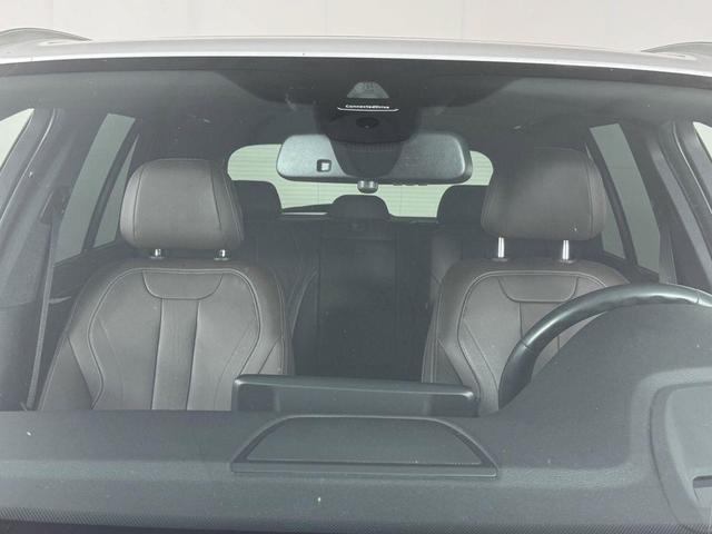 Photo of 2018 Mineral White Metallic BMW X5