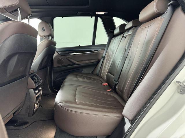 Photo of 2018 Mineral White Metallic BMW X5