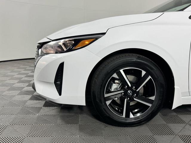 Photo of 2025 Cloud White Nissan Sentra