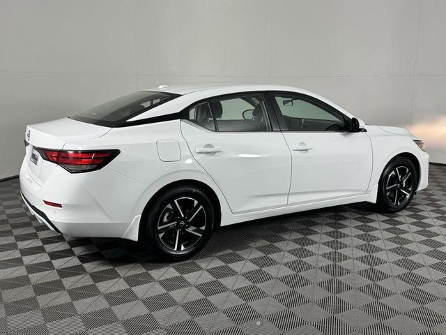 Photo of 2025 Cloud White Nissan Sentra