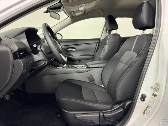 Photo of 2025 Cloud White Nissan Sentra