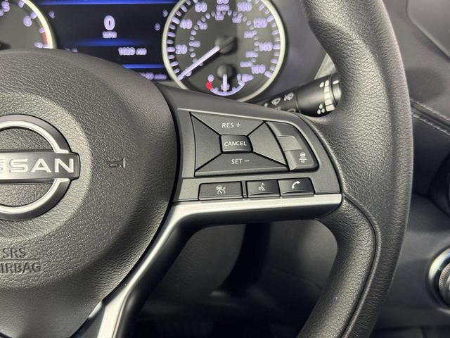Photo of 2025 Cloud White Nissan Sentra