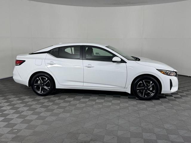 Photo of 2025 Cloud White Nissan Sentra