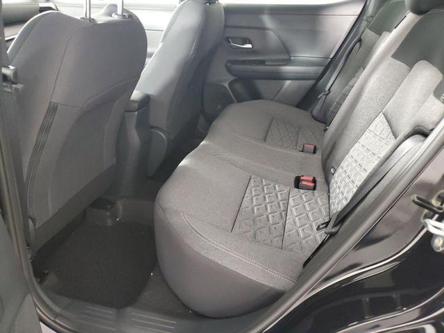 Photo of 2025 Super Black Nissan Kicks
