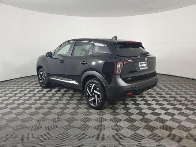 Photo of 2025 Super Black Nissan Kicks