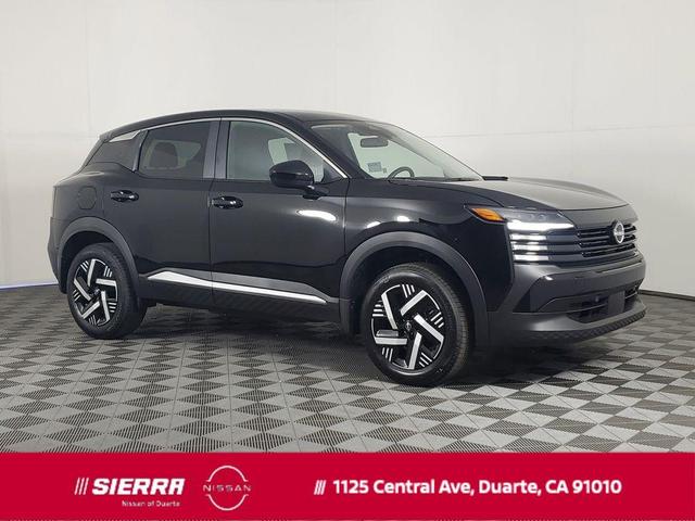 Photo of 2025 Super Black Nissan Kicks