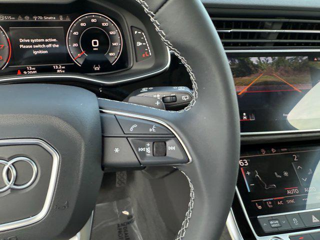 Photo of 2025 Glacier White Metallic Audi Q7