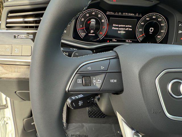 Photo of 2025 Glacier White Metallic Audi Q7