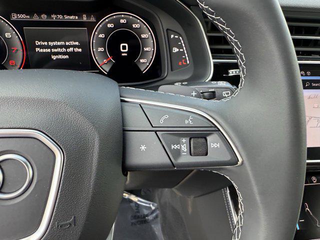 Photo of 2025 Waitomo Blue Metallic Audi Q7