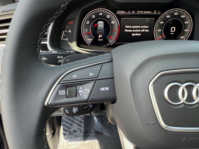 Photo of 2025 Waitomo Blue Metallic Audi Q7