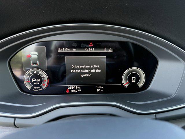 Photo of 2023 Mythos Black Metallic Audi Q5