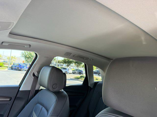 Photo of 2023 Mythos Black Metallic Audi Q5